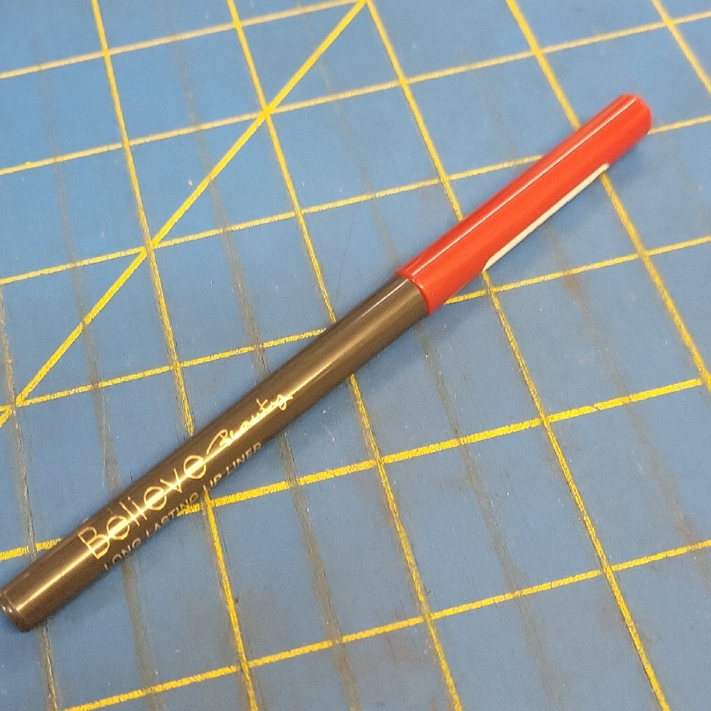 Believe Beauty So Chic Red Lip Liner 0.3g New Retractable Pencils